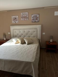 b&b JCM - 4