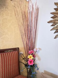 Regal and Spacious Retreat with Crystal Chandeliers - 2