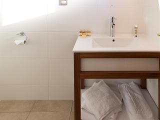 The Three Horseshoes - 1