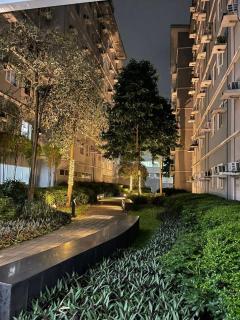 Jean's Place Tower 7 Trees Residences Fairview Newly Renovated - 1