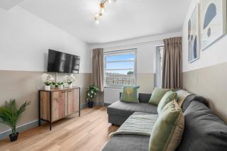 Modern Kensington Apartments - 3