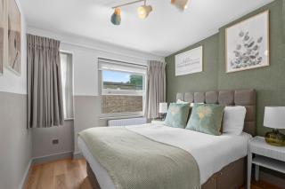 Modern Kensington Apartments - 9