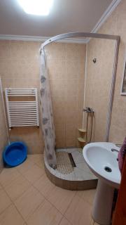 Квартира навпроти басейну - 8