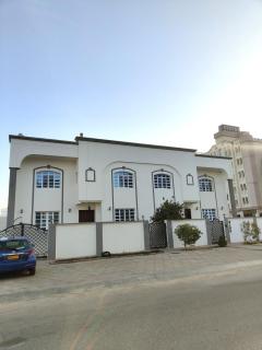 Spacious 4-Bedroom Villa near Azaiba Beach, Muscat - 4