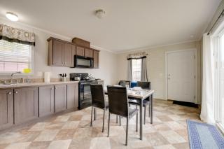 Cozy Cabin Community Pool and Lakefront Beach! - 3