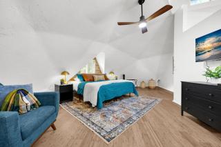 Unique Dome Retreat with Deck 1 mile to UF Stadium - 8