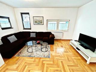 LuxApart Bascarsija Old City Centar free parking2 - 3