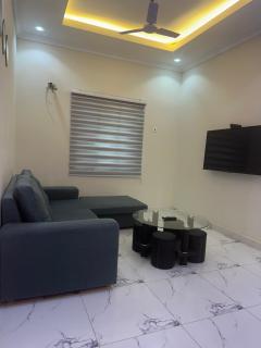 Cozy 4 bedroom at community 18 near spintex - 5