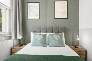 Modern Kensington Apartments - 7