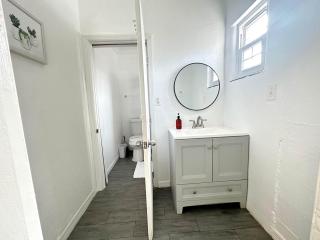 Speciose Unit With Kitchen And Community Pool - 6
