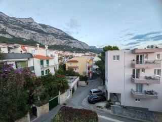 The best location in Makarska,free P, option bikes - 2