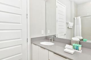 Inviting Condo Near Disney With Resort & Waterpark Access - B52-103 - 1