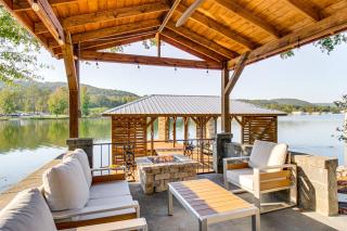 Less Than 1 Mi to Boat Launch Home with Dock in Scottsboro - 0