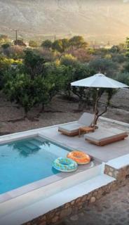 Villa Sunrise by the Sea - 9