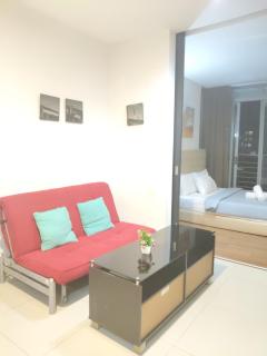 Tarragon Family Suite Apartment - 7