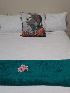Overflowing Guest House - 0