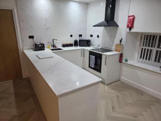 8Guests-3Bedroom-Tv-Penthouse - 8