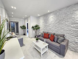 Miracle Luxury Suites - 7