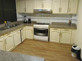 Hermoso departamento de 3 dormitorios para 10 personas en el centro histórico de Cuenca - 7