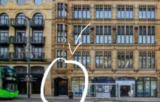 Stylish Mezzanine Apartment In Central Leeds - 9