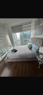Toronto CN Tower Maple Leaf Square Luxurious 2 Bedroom Condo - 7