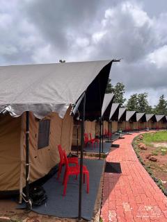 Huts And Hunters Resort Saputara - 3