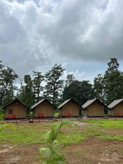 Huts And Hunters Resort Saputara - 6