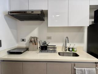 38 Park Ave Studio in IT Park, 300 Mbps Internet - 7