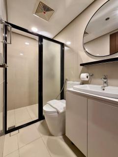 38 Park Ave Studio in IT Park, 300 Mbps Internet - 5