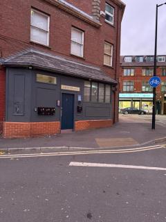 Sheffield City Centre - Westhill House Apartments - 9