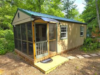 Tiny Home Creekside Nature Escape, Hot Shower, WIFI, Peaceful - 7