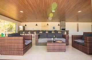 Romantismo a Dois em Cabana à Beira Lago e Piscina - 3