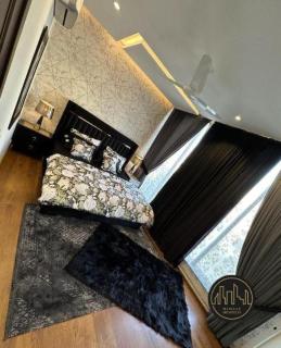 Luxury Stay DHA Phase 6 Near Dolmen Mall - 8