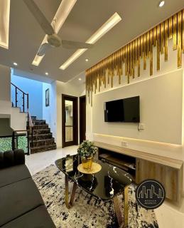 Luxury Stay DHA Phase 6 Near Dolmen Mall - 7