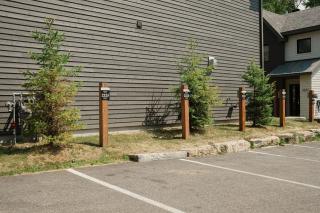 Private luxury Room -B, King bed, Full Ensuite, Free Shuttle to ski hill and Resort - 1