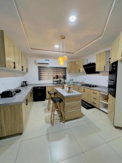 DandS SHORTLETS NG - 4