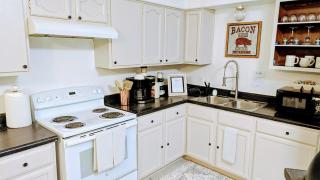 Rustic Point near the Historic Stockyards - 8