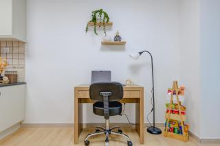 Boho Style 2BHK Apartment With Sea View Next to Tram Station - 3