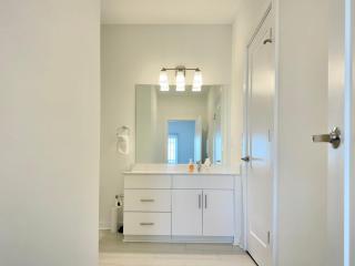 Modern 1-Bedroom Condo in Downtown Atlanta 525Pkwy517 - 2