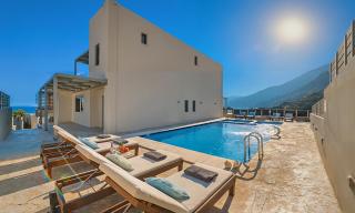 Southside Beach Suites - 8