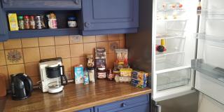 Ganzes Ferienhaus mit Garten, 1000qm umzäuntes Grundstück, mit privater Küche, Bad, 4 Schlafzimmer, 8 Betten, Free WiFi, Top Lage in Kassel, so privat wie zu Hause, ideal für Familien mit Kinder - 1