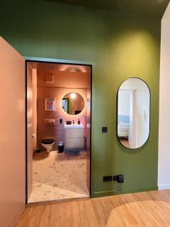 Atelier Noé NOIR - Kunstvoll Wohnen - Wunderbares Frühstück möglich - Ruhig und nah am Zentrum - - 7