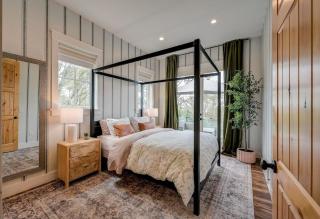 Stylish Seattle farmhouse plus Bonus suite and amazing views - 7
