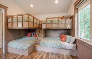 Stylish Seattle farmhouse plus Bonus suite and amazing views - 6