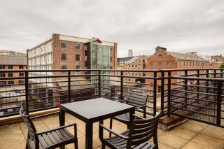 Sandman Signature Sheffield Quays Hotel - 2