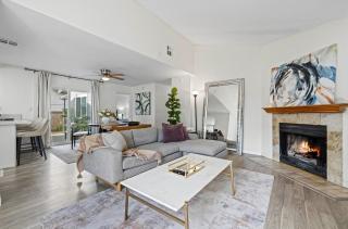 Modern Private 3B-2BA Home and Spacious Yard - 4