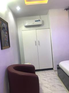 Prominent Hotel and suites - 0