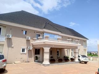 Prominent Hotel and suites - 5