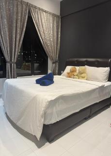 Roamia Retreat - Noir Stay - 7