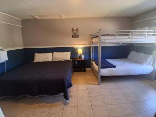 Hill Country Lodge and Mini Storages - 8